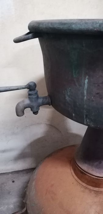 Alambique com 1.35m de altura