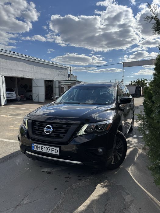 Nissan Pathfinder 2017 VIN 5N1DR2MM4HC901667 фото оголошення 3 з 19