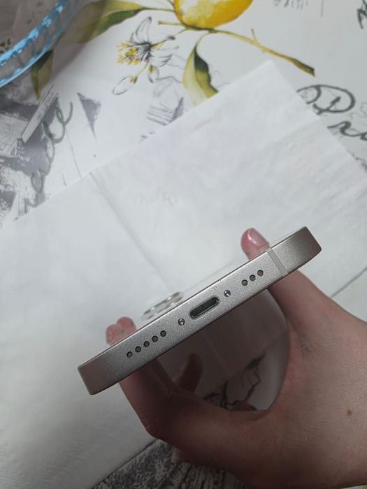 Iphone 13 com varias capas