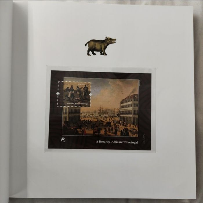 Livro "A Herança Africana em Portugal" -  CTT Selos