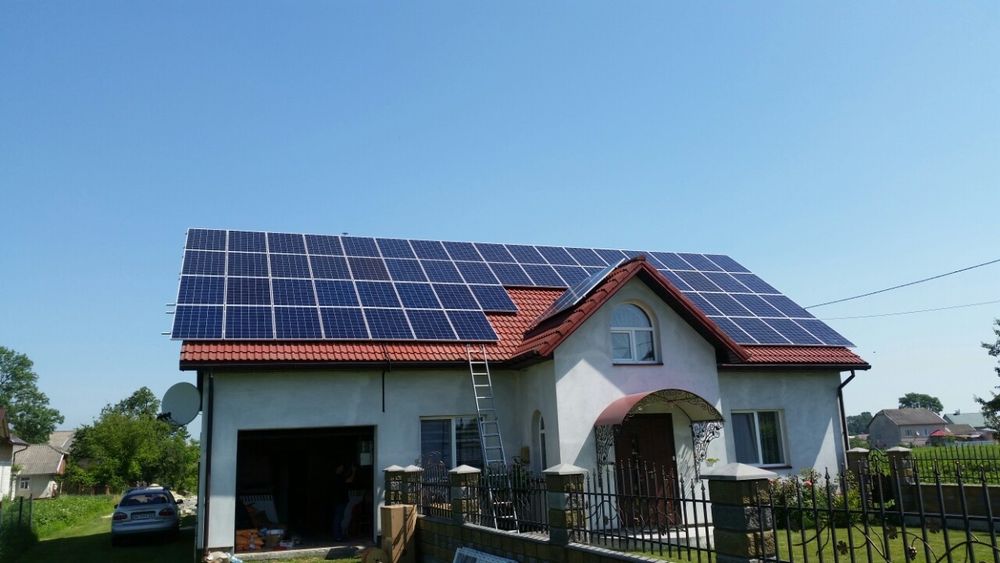 Сонячні панелі • Сонячні батареї • Гібридна СЕС