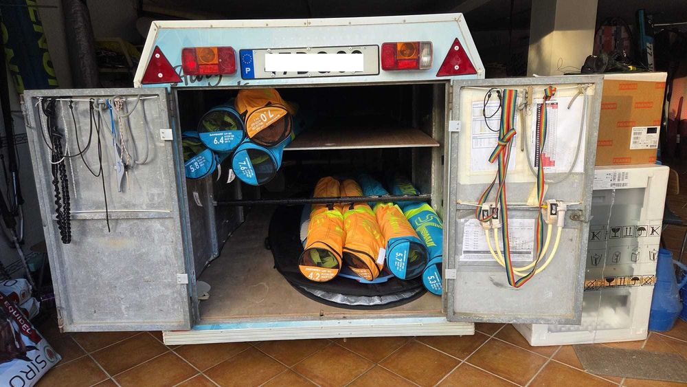 Reboque para windsurf