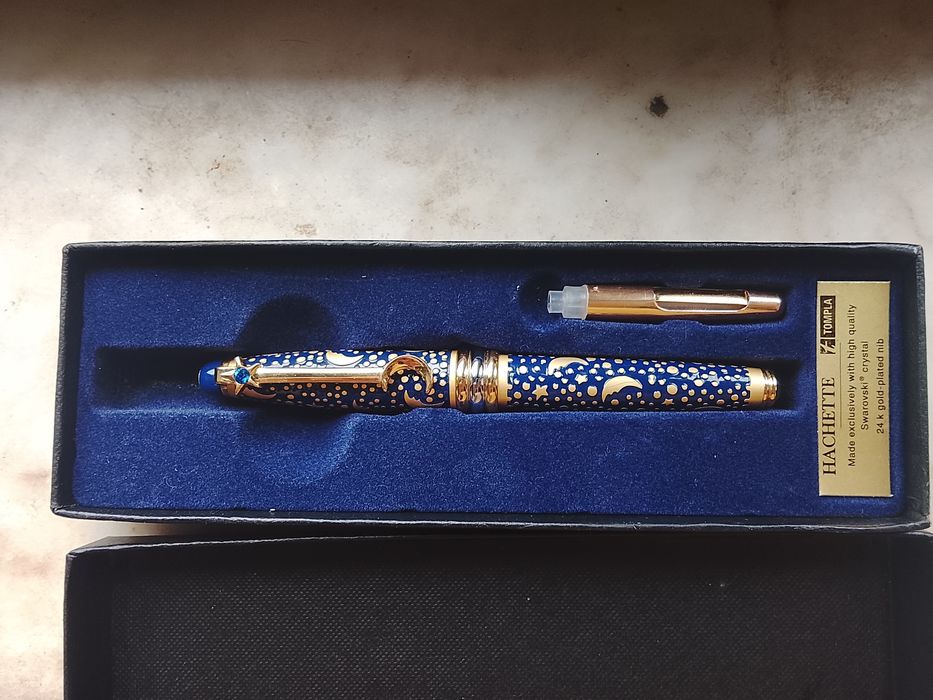 Caneta Hachette com cristais Swarovski