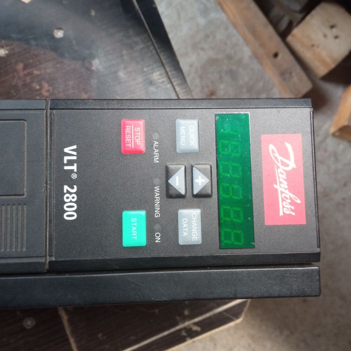 Частотный преобразователь  Danfoss VLT 2800