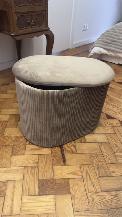 Puff de arrumacao beje