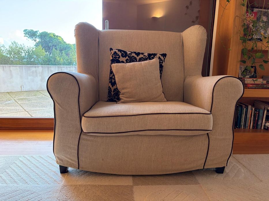 Sofá/ namoradeira bege