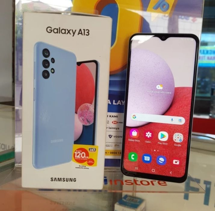 Samsung Galaxy A13 цвет синий.