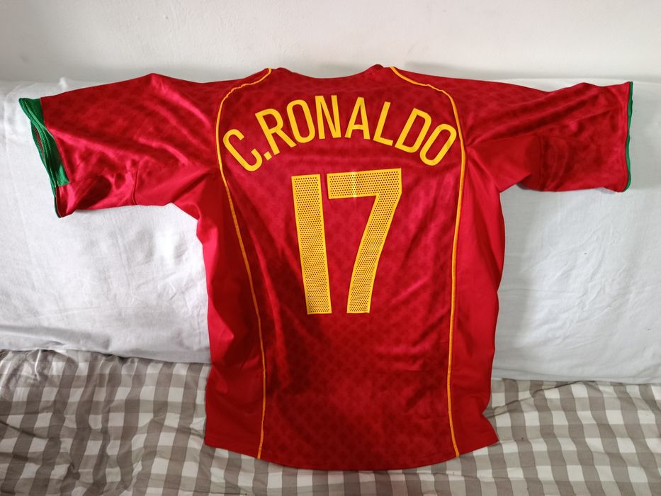 Camisola C. Ronaldo #17 final europeu 2004