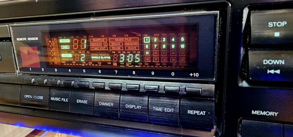 ONKYO DX-704 CDP + oryginalny pilot-bdb.stan