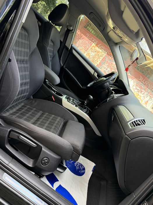 AUDI A4 B8 2.0 TDI CR 143KM 6 BIEGÓW LED Xenon S-Line Alu19 Navi Tempomat