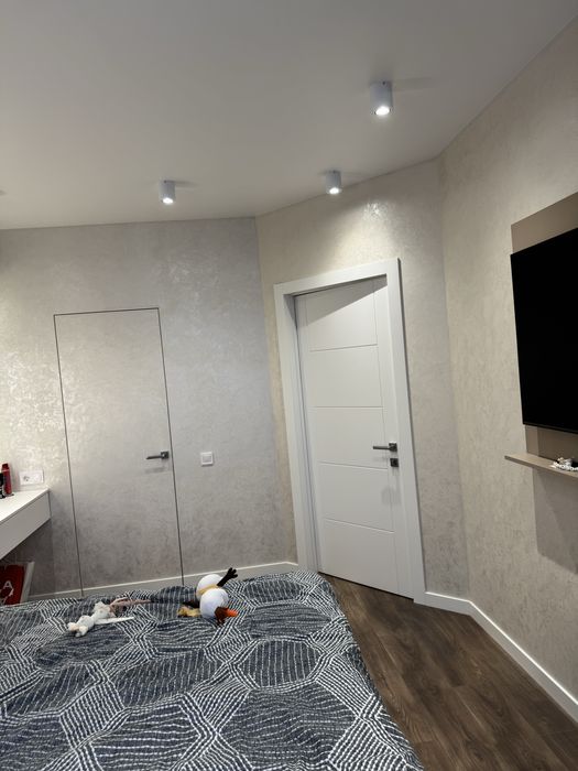 Продам 2 комнатную квартиру с дизайнерским ремонтом 70м2