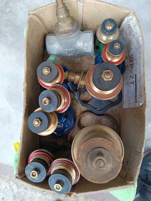 Materiały hydrauliczne,kształtki,złączki,zawory