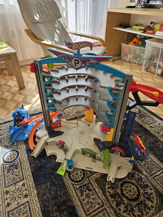 Mega garaż HotWheels
