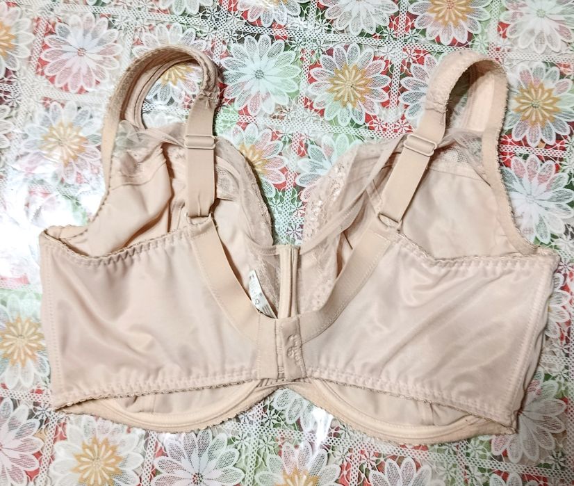 Бюстгальтер великий розмір