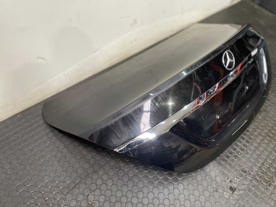 Porta traseira da Mala Mercedes-Benz W205 (2017)