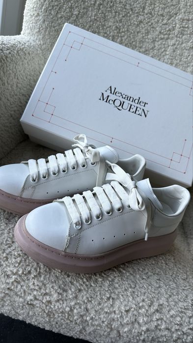 Alexander McQueen sneakersy