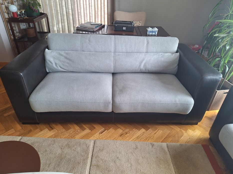 Conjunto de 2 Sofás em Pele e Tecido – Excelente Qualidade – 2,00 m + 1,80 m
