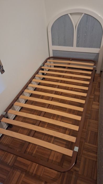 Colchao sommier e cabeceira