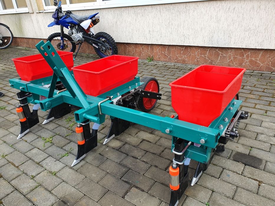 Сіялка 3 ряд. зернова до трактора