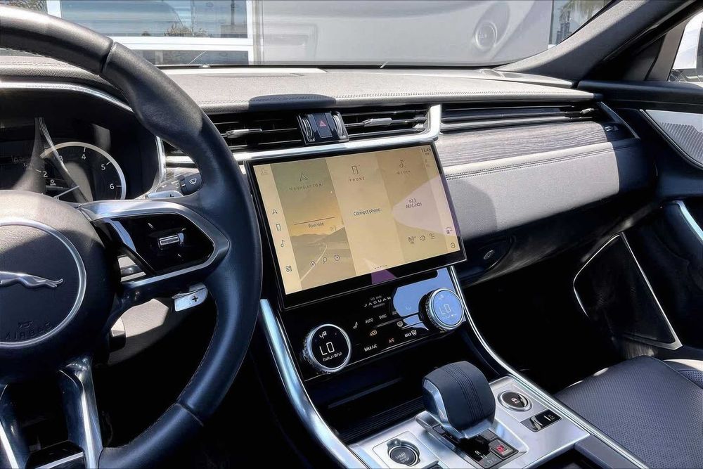 Jaguar Xf      2022