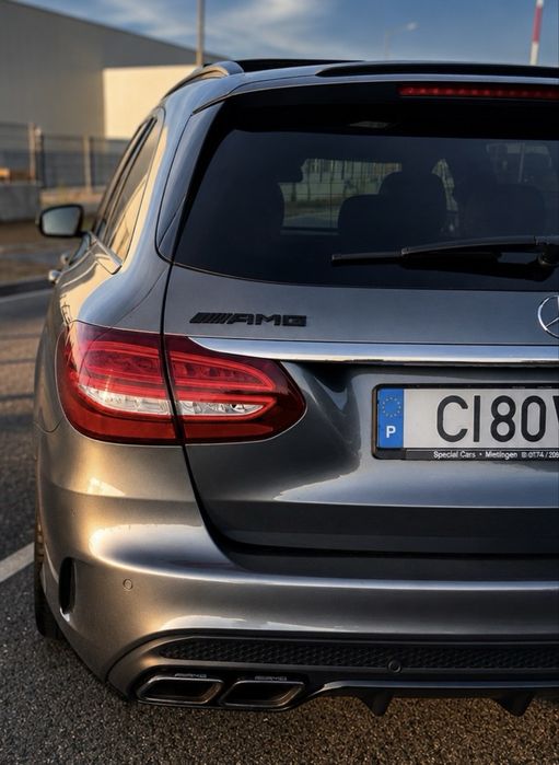 Mercedes benz c63 AMG