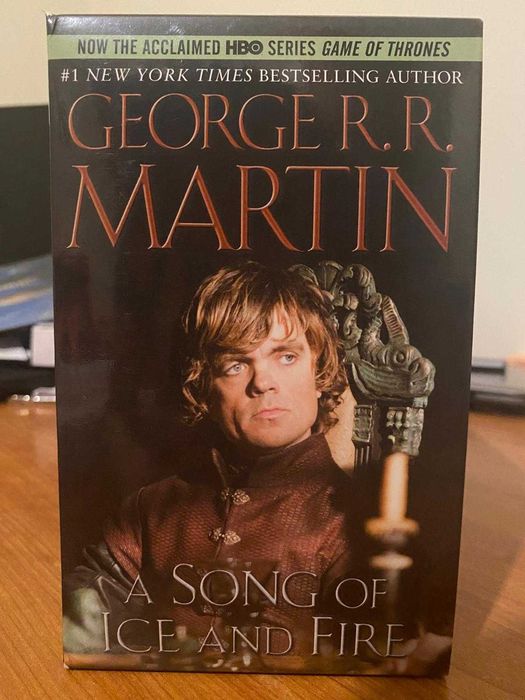 Song of ice and fire box (game of thrones books)- George R R Martin