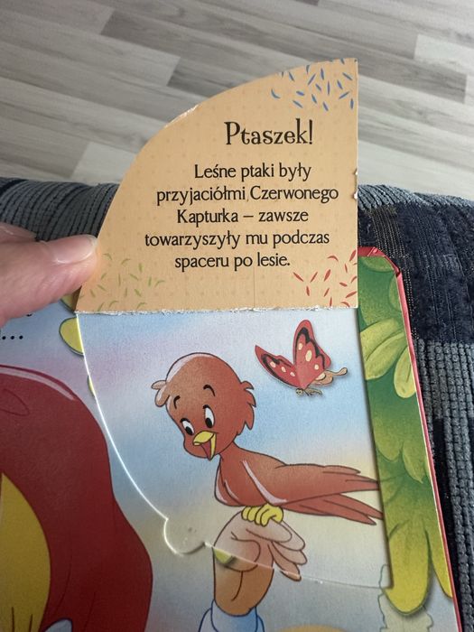 Książka Czerwony Kapturek z okienkami