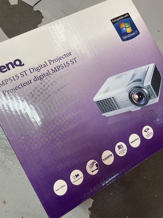 Pojector benq MP515 ST