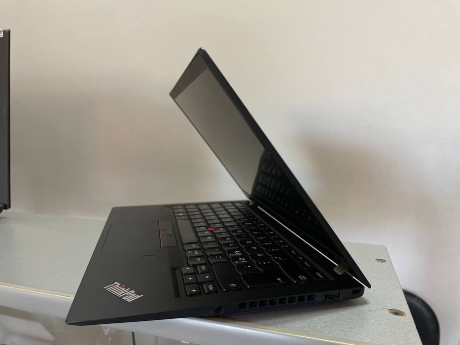 Ноутбук Lenovo ThinkPad X1 Carbon  i5-7300U