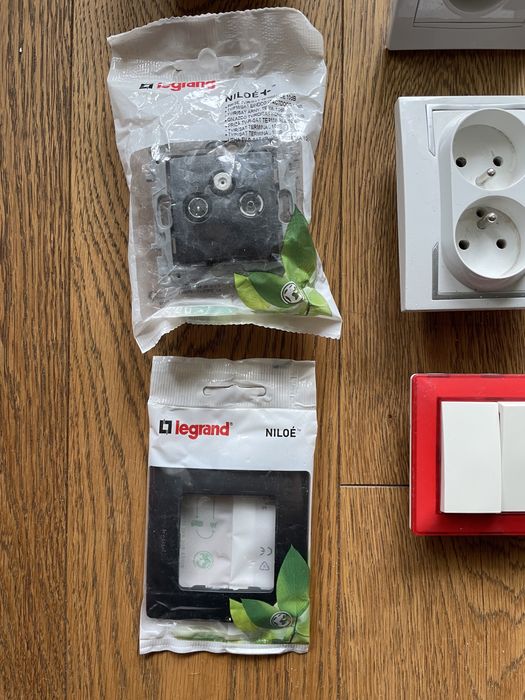 Gniazdka, włączniki, halogen, Legrand