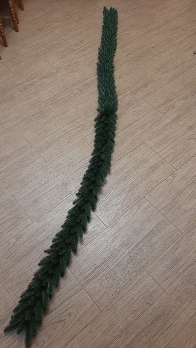 Новорічний декор. Гірлянда з литих гілок