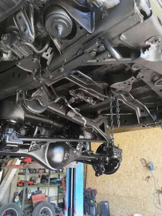 Konserwacja podwozi samochodowych(Auto Naprawa hamulce olej i inne