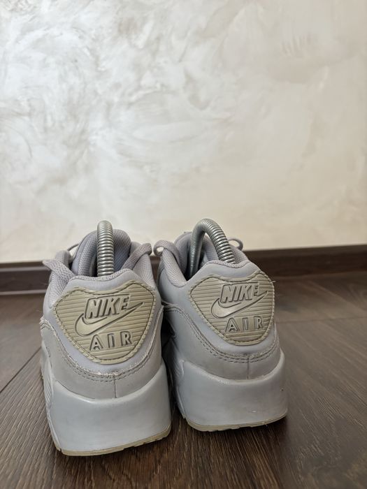 Жіночі кросівки Nike Air Max 90