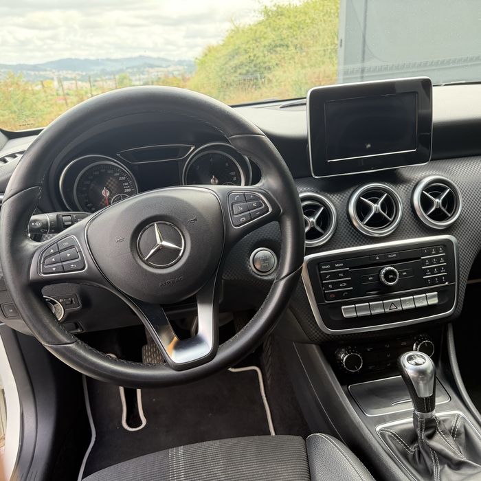 Mercedes Benz A200d