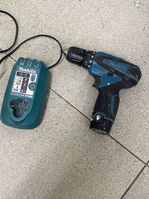 Дріль акум makita df330d