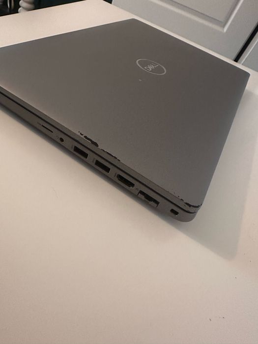 Dell Latitude 5521