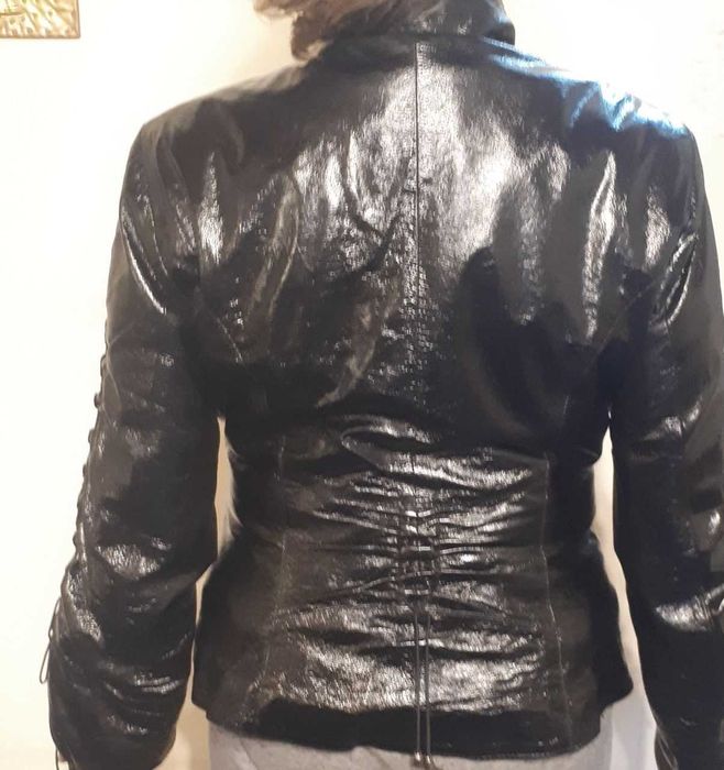 Куртка кожанная женская (приталення)