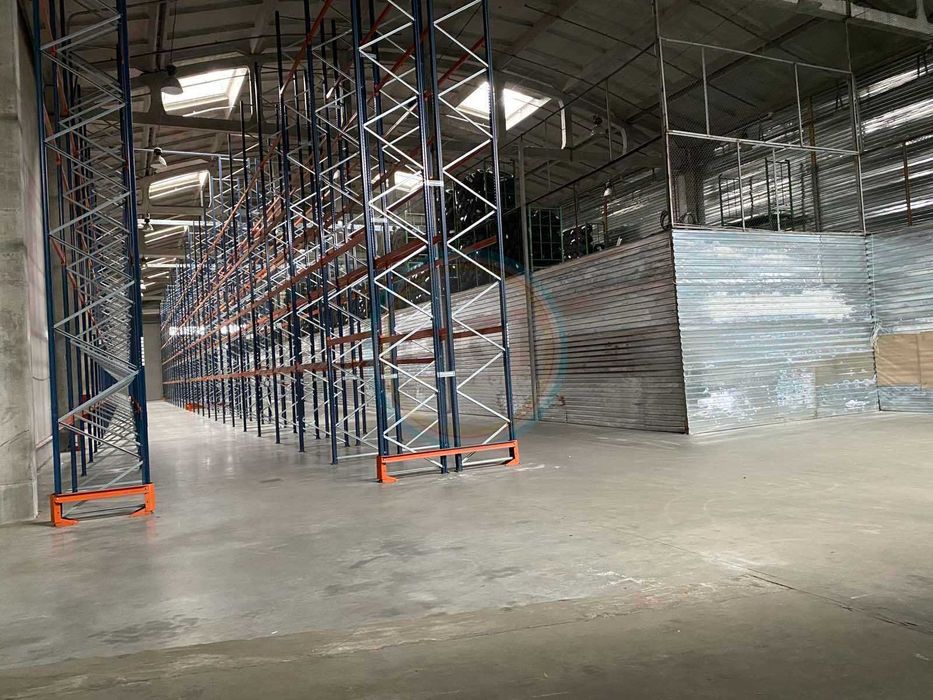 15 000 м2 склад клас "В" Бровари. Готова будівля з власним офісом.