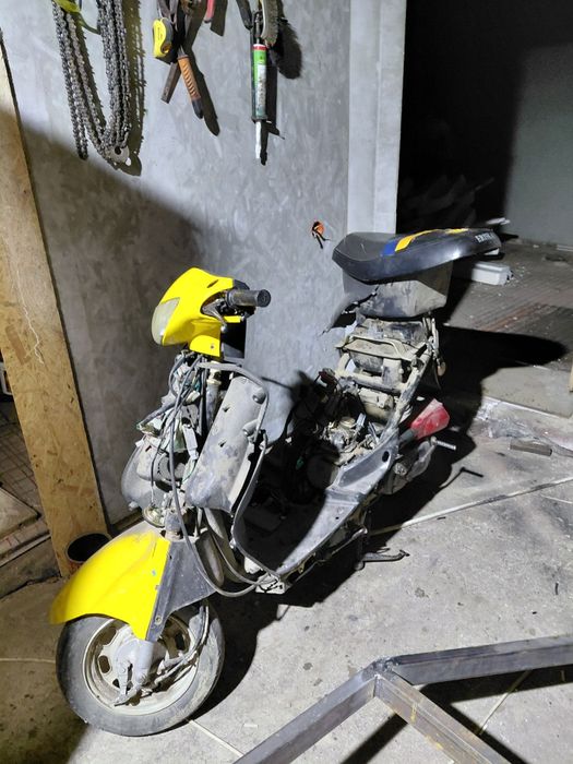 Скутер  eriskay 72