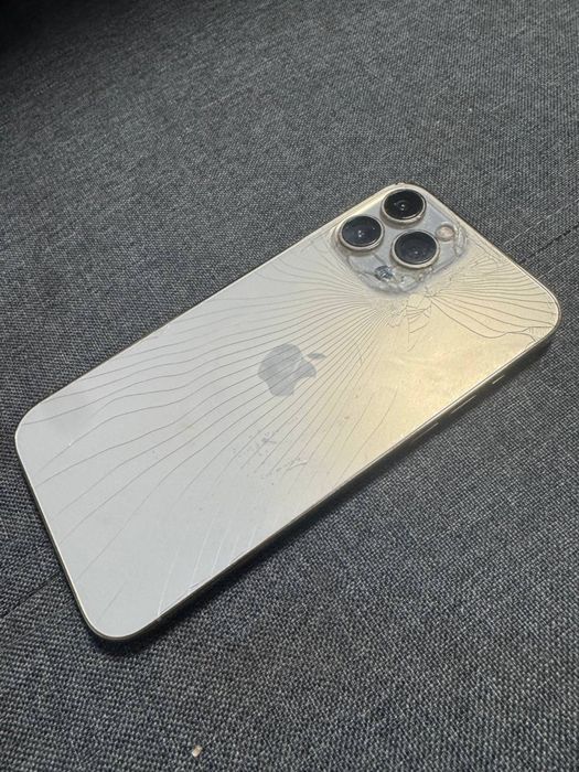 Продам айфон 13 про макс