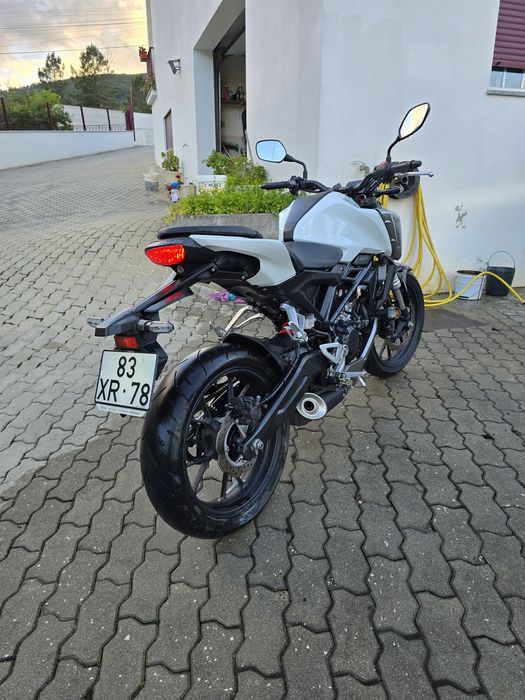Honda CB125R  impecável