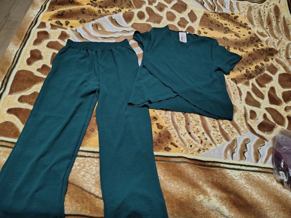 Женские Летнии костюмы 46-48р