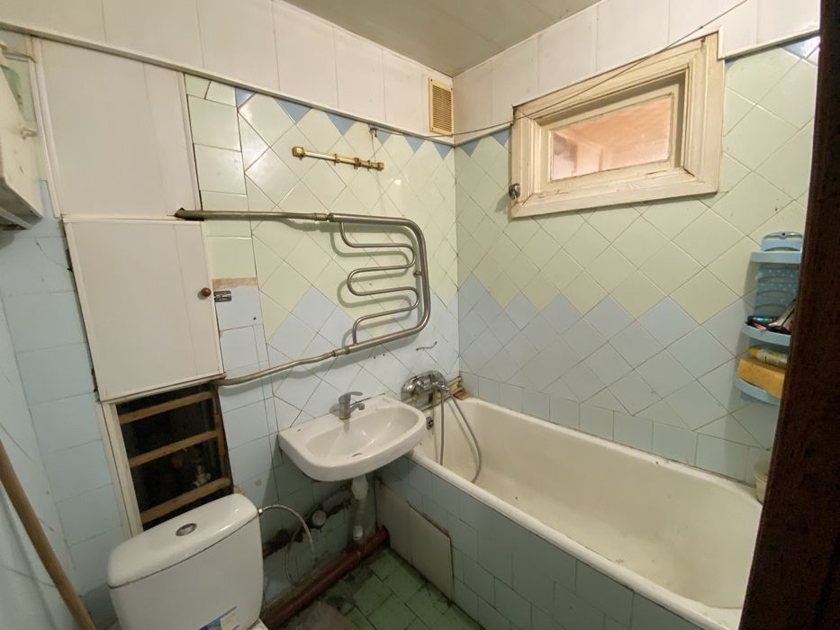 2х комнатная квартира, ул Космонавтов. Торг