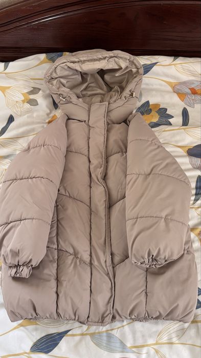 Зимова куртка на дівчинку