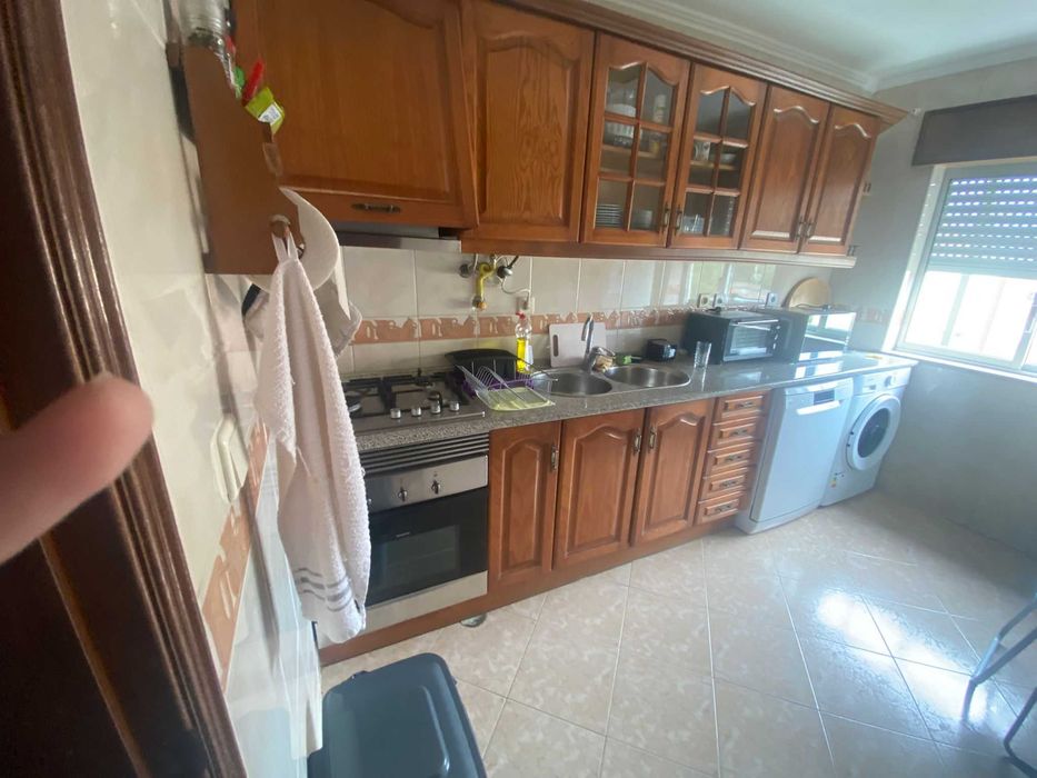 Alugo Quarto no Monte de Caparica
