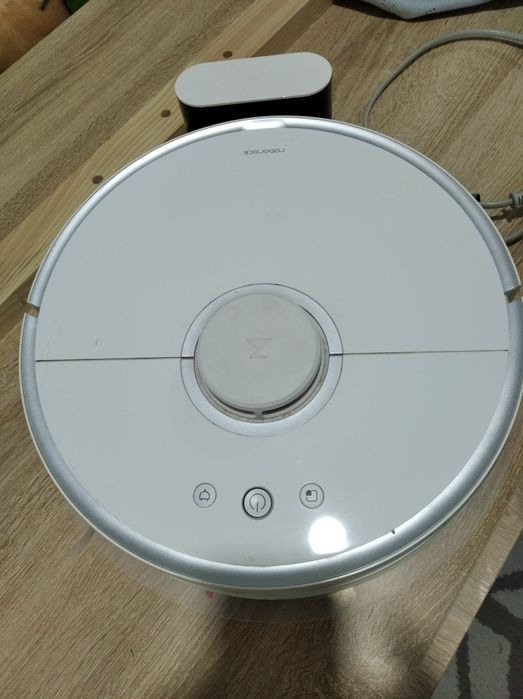 Робот пылесос моющий roborock