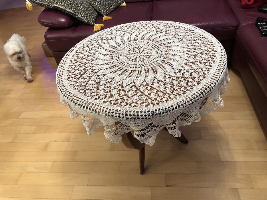 obrus z koronki antyk po prababci