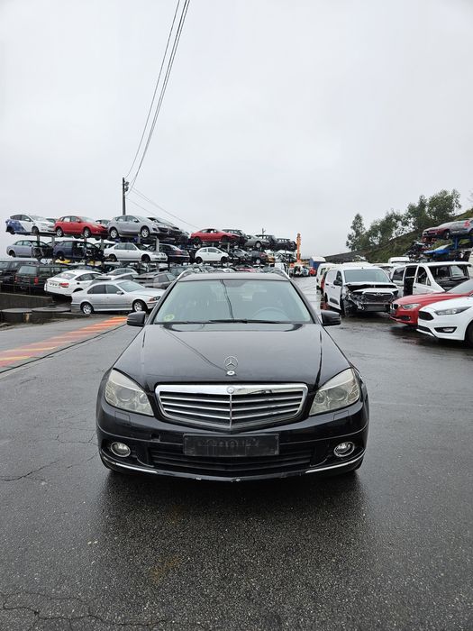 Mercedes-Benz W204 SW C350 CDi Elegance de 2009 para peças