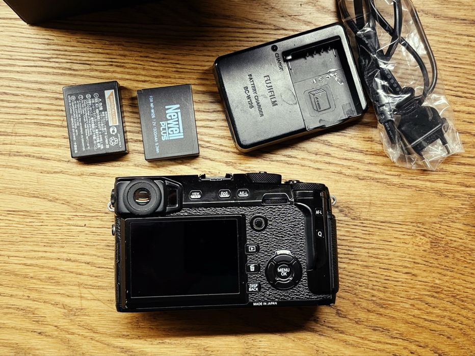 Fuji x-pro2 + fujinon 23 mm 2.0 + canon FD 50 mm +++