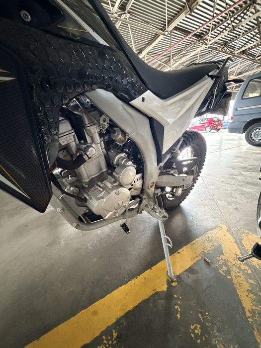 Мотоцикл Loncin LX300GY